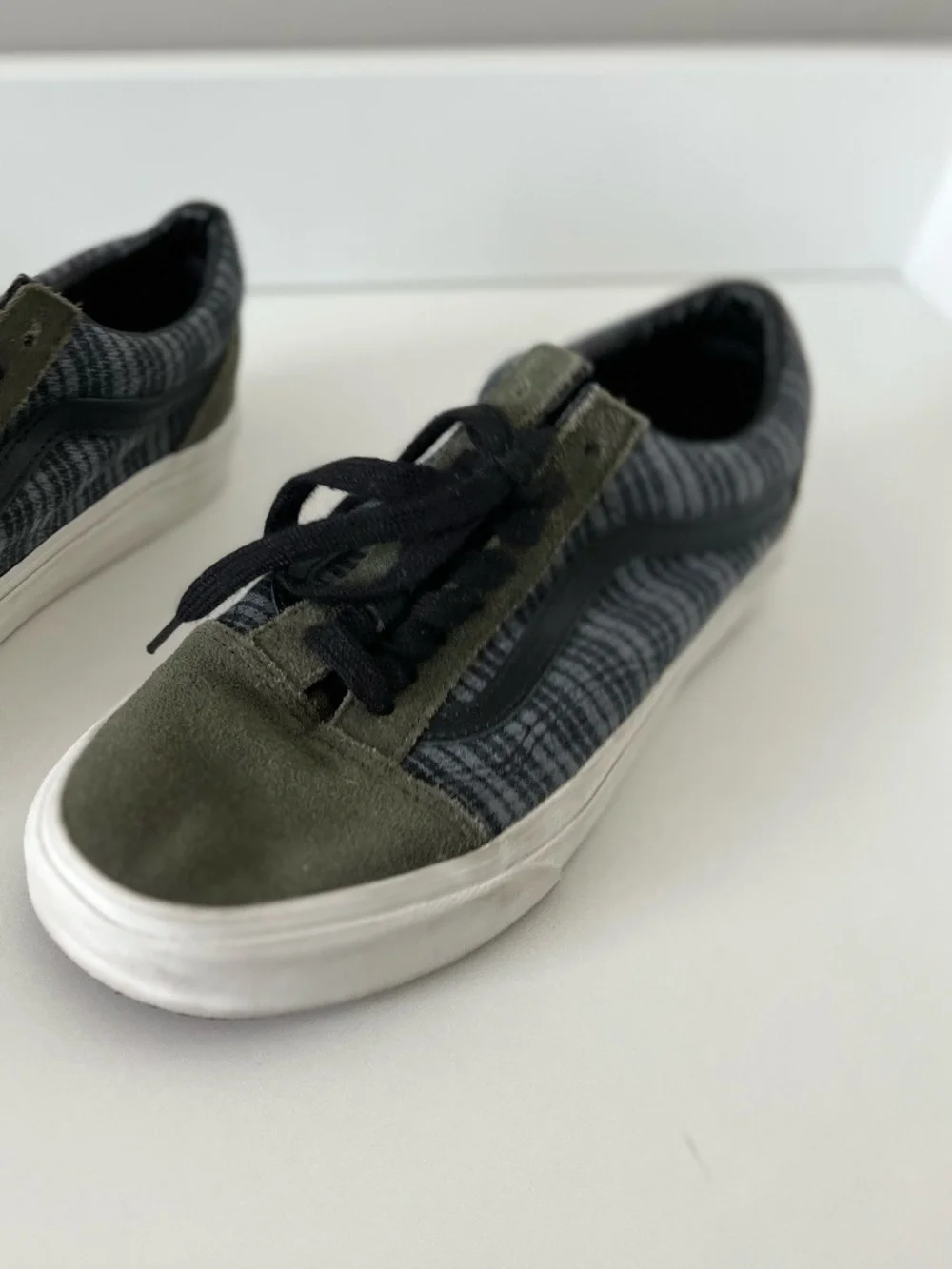 Vans Old Skool Sneakers - Picture 2 of 9